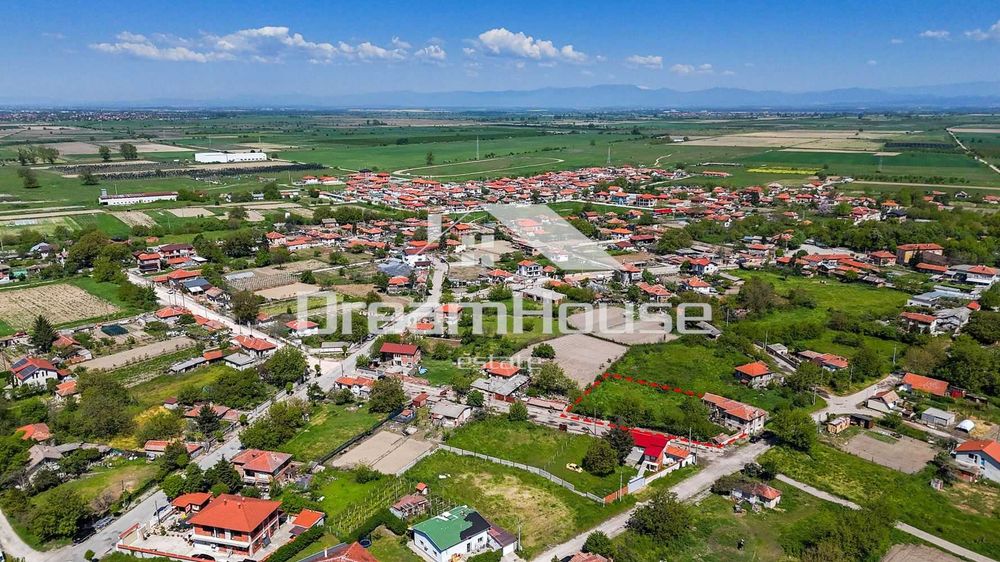 УПИ с потенциал за 2 къщи на 16 км от Пловдив