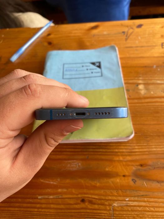 Vând IPhone 13!!