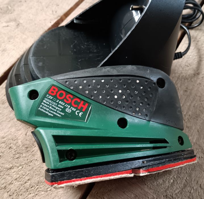 Șlefuitor BOSCH, acumulator și încărcător incluse