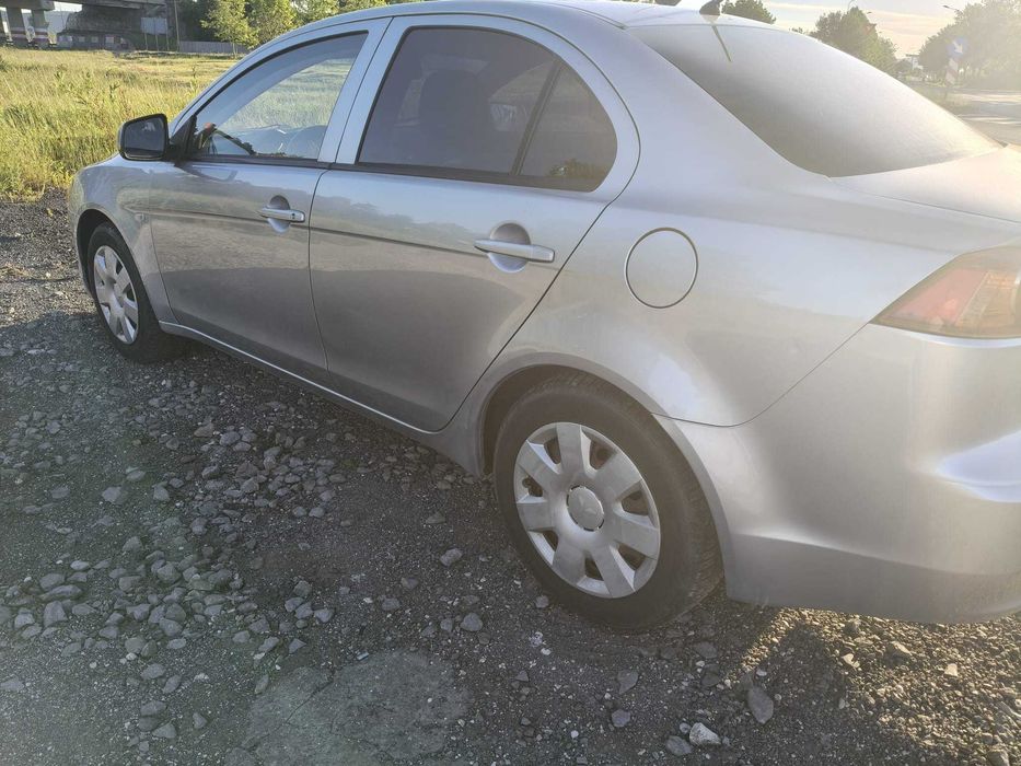 Mistubishi Lancer 1.5 Benzina 110 cp 2008
