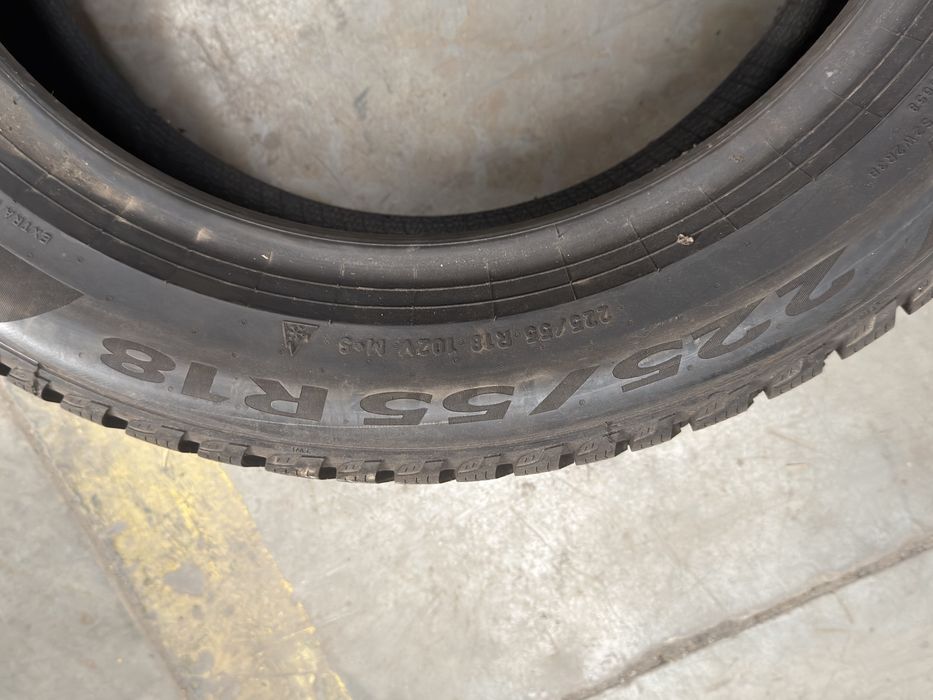 Vand 4 anvelope 225/55/18 pirelli de iarnă ca noi