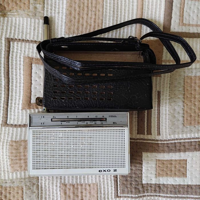 Ретро преносимо радио Ехо 2 в отличен външен вид и отличен кожен калъф