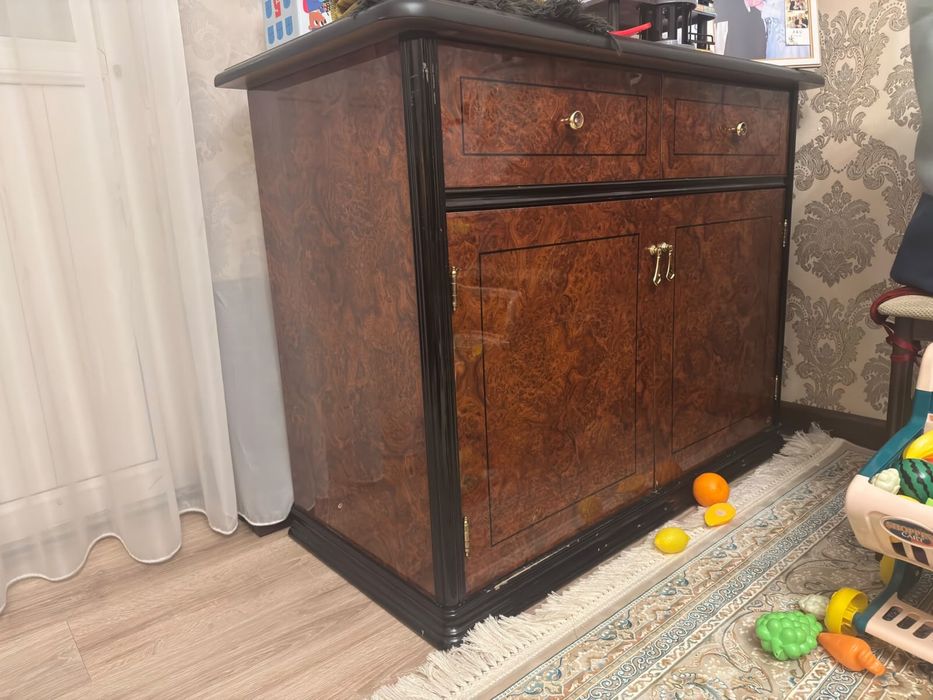 Продам шкаф из натурального дерева