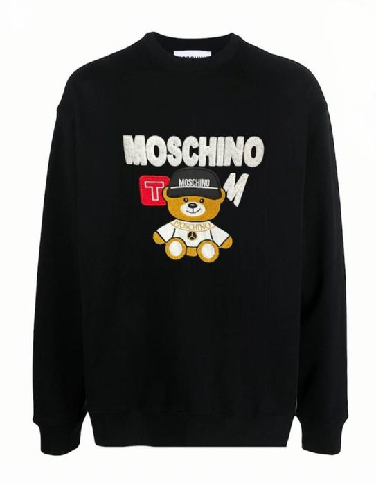 Блузи (суичъри) Moschino в бял и черен вариант - ТОП модел за сезона !