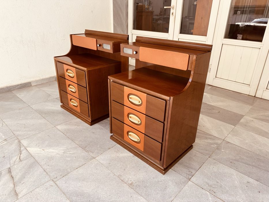 Италиански винтидж нощни шкафчета с радио – 70-те години