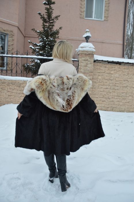 Продам норковую шубу