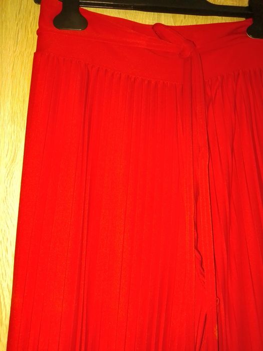 Панталон със широки крачоли