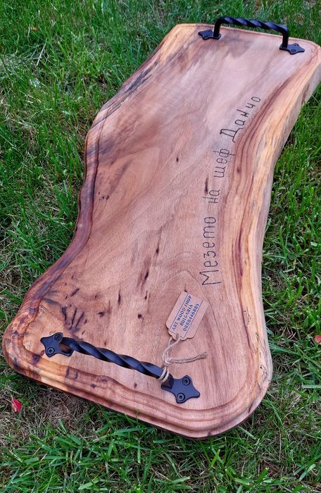 Дъска / плата и подноси за рязане на мезета от ОРЕХ