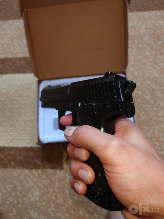 Пневматический пистолет H&k USP
