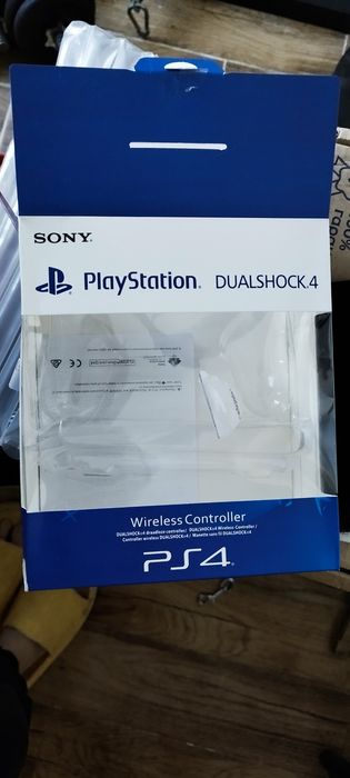 Плейстейшън 4 Playstation 4 и 6 игри