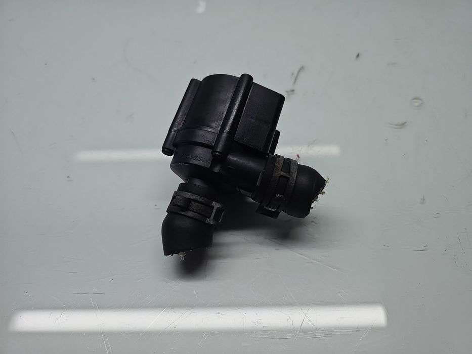Pompa recirculare apa Volkswagen Passat B8 Variant (3G5) [Fabr 2015-pr