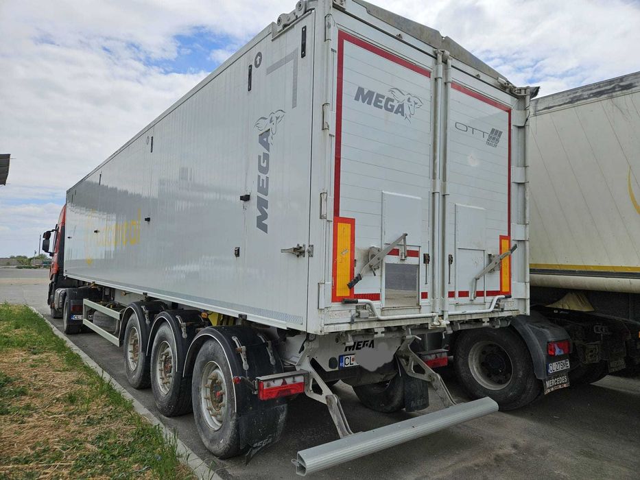 Semiremorca MEGA LIGHT 2022