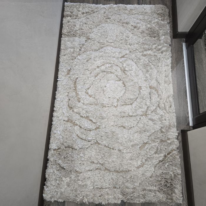 Малък килим или пътека.