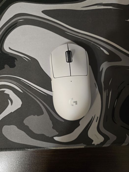 Logitech G Pro X Superlight - безжична геймърска мишка, бяла