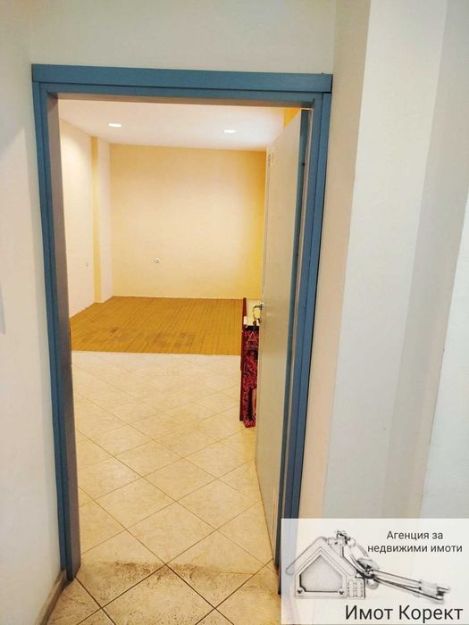 Дава се под наем Офис в Асеновград - 30 кв.м за 150 € - Снимка #7