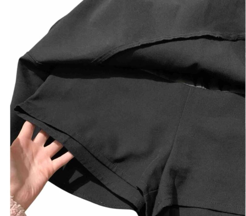 Пола панталонки на Zara