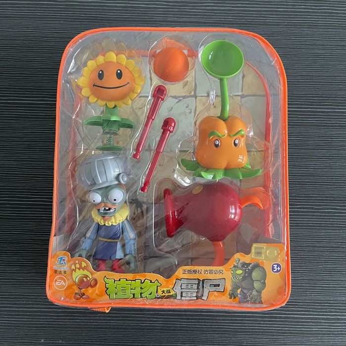 Набор Растения против зомби PLANTS VS zombies.