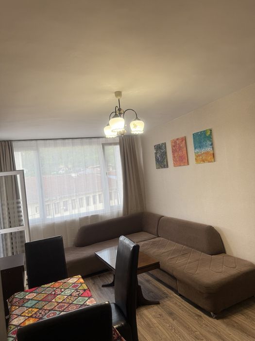 Продава многостаен апартамент в гр.Трън - от собственик