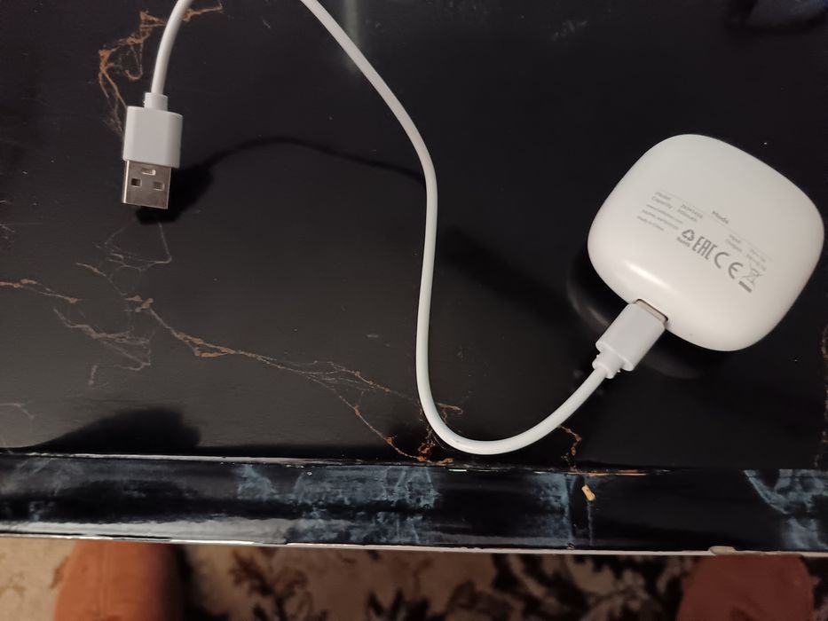 Продавам безжични слушалки