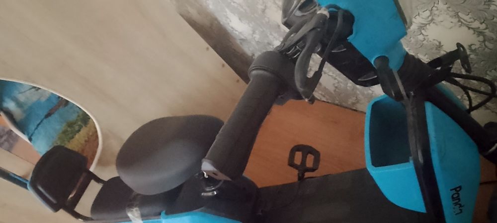 Продаю скутер электрический