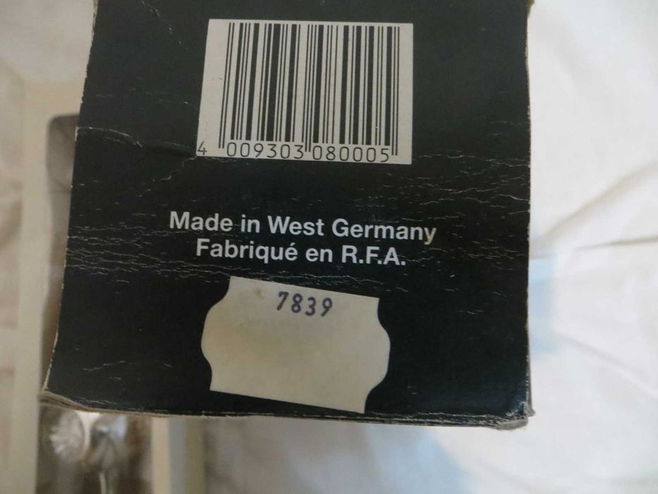 Антикварни стъклени коледни играчки