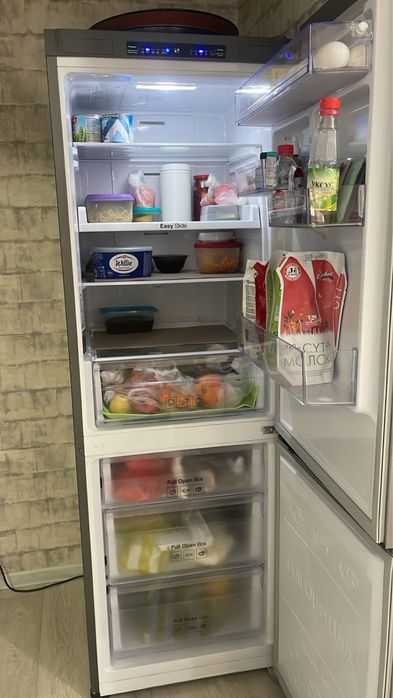 Продаю холодильник самсунг