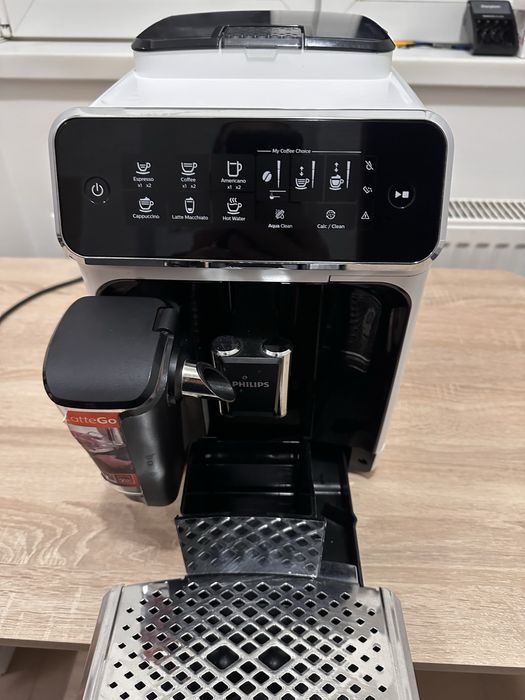 Expresor Philips latte Go