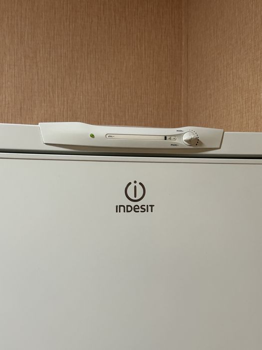 Холодильник INDESIT