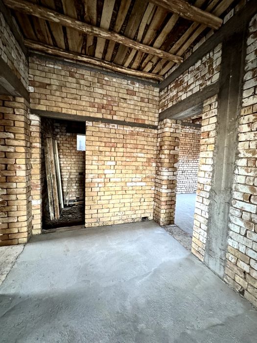 ДСК Бустон 3 соток 5 хона 120m2. Участка сотилади.