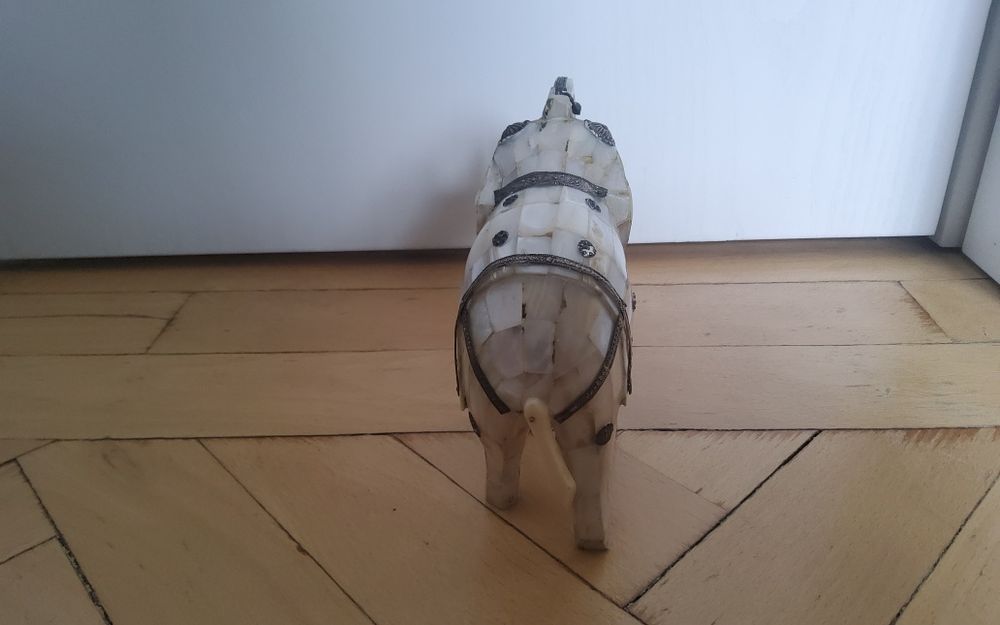 Elefant din sidef