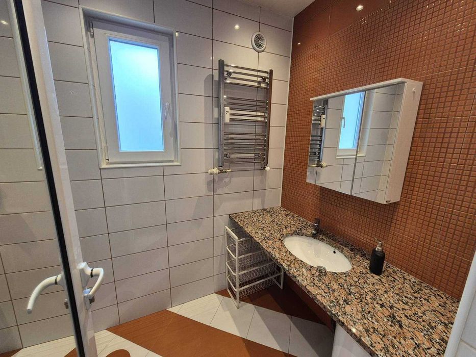 Дава се под наем Тристаен апартамент в София, Център - 100 кв.м за 799 € - Снимка #3