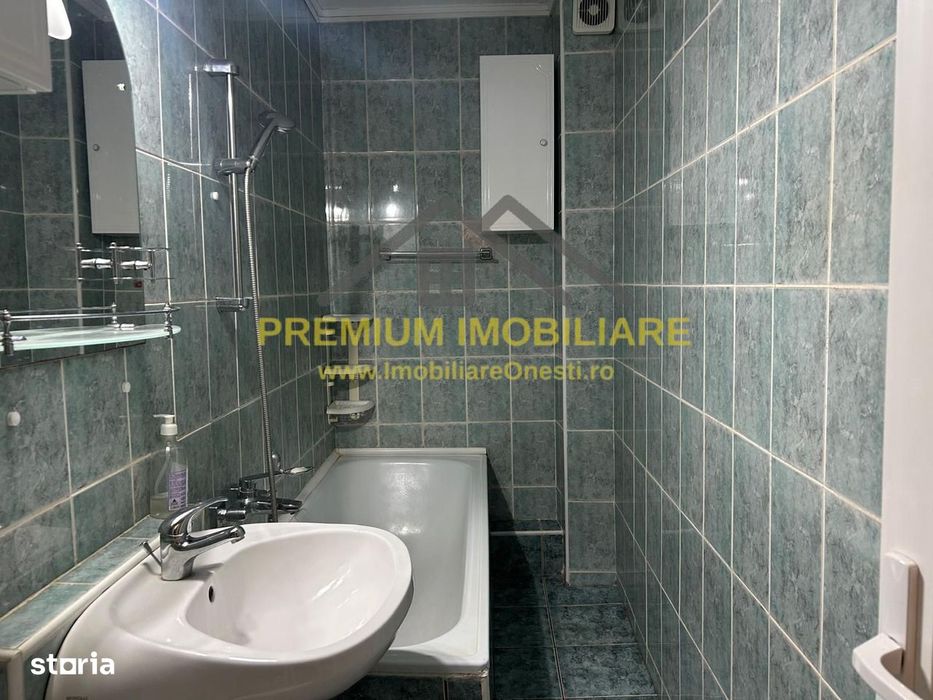Apartament 2 camere de vânzare zona de jos, Onesti