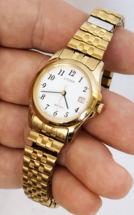 Ceas de dama Citizen cu Quartz, carcasă si bratara din oțel inoxidabil.