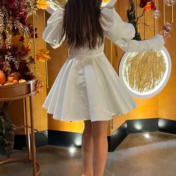 Новое свадебное платье (размер  S / 42-44)