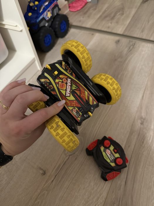 Masinuta cu telecomanda