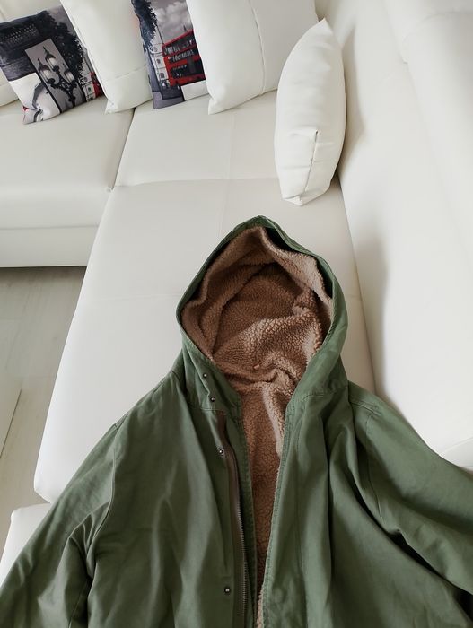 Vând geaca Parka,model deosebit,un produs ca și nouă,mărimea ,M.