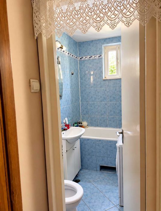 Proprietar vând apartament 2 camere Gherla, 52 mp, etaj 3, centrală, mobilat