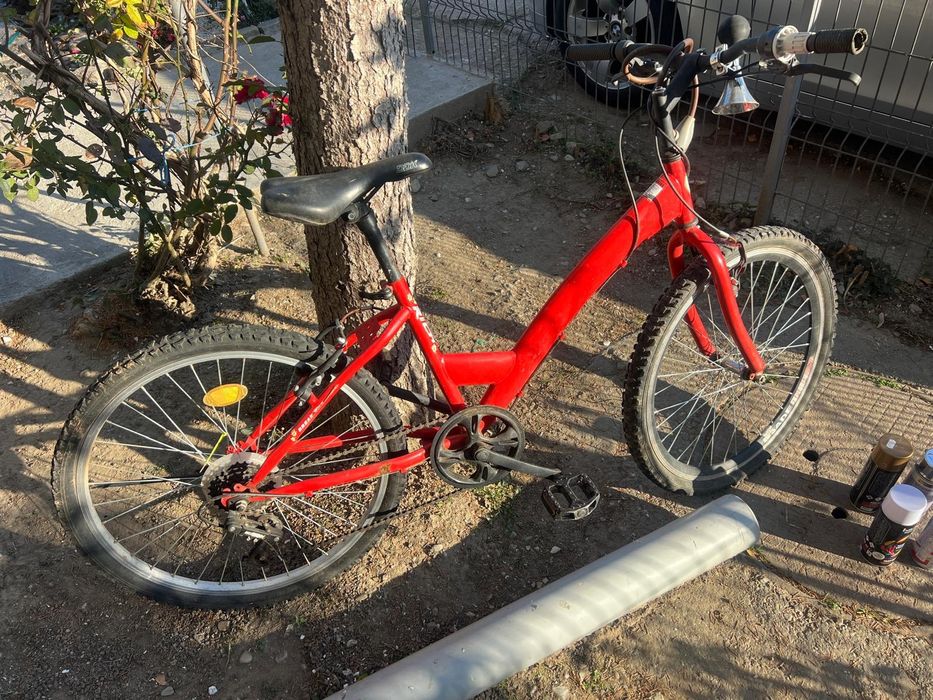 Vand bicicleta in stare buna