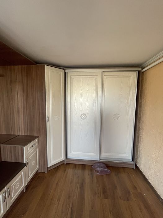 Продам прихожию. Угловая