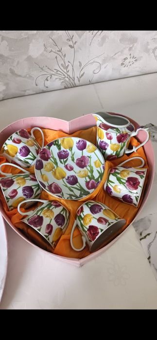 Чайный сервиз на 5 персон.