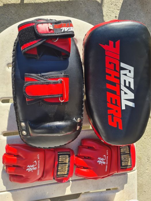 Set Antrenament MMA/Kickbox - Palmare  Real Fighters + Mănuși Dra