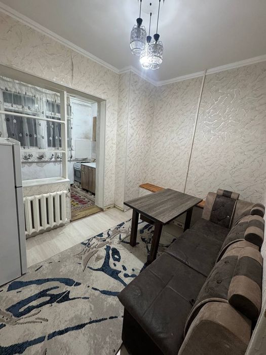 Аренда. Юнусабад 18 . 2х комнатная,перделанна в 3 комнаты
