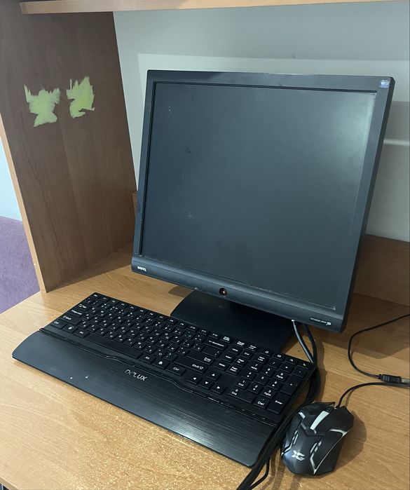 Готовый комплект для работы: Монитор BenQ + клавиатура Delux + мышь
