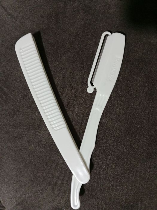 Бритва 1 мартталик, янги, пластик