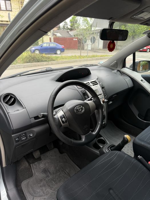 Toyota Yaris 2006 1.3 VVT-i cu GPL