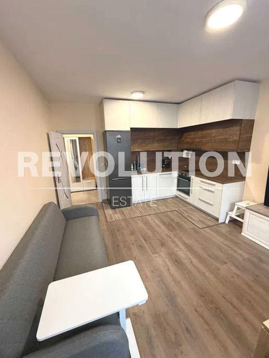 Дава се под наем Двустаен апартамент в Варна, м-т Пчелина - 54 кв.м за 600 € - Снимка #1