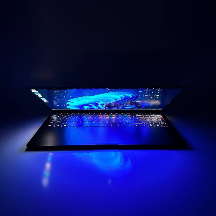 Noutbuk Samsung book pro i7