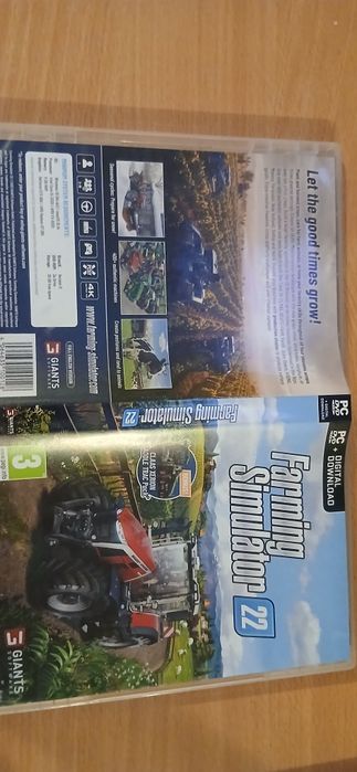 Vând caseta de jocuri  pentru PC  jocul este Farming Simulator22