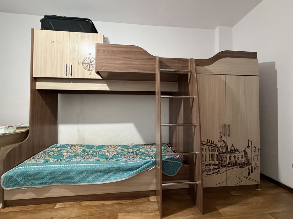 Двухъярусная кровать