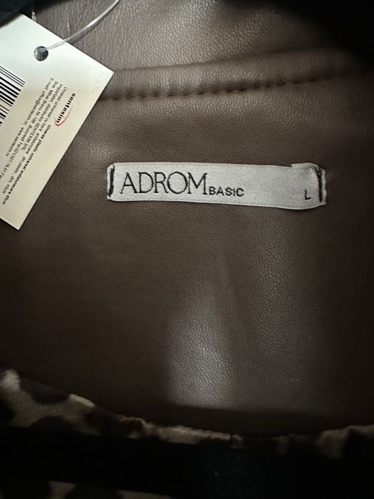 Pardesiu din piele sinterica superb si foarte modern